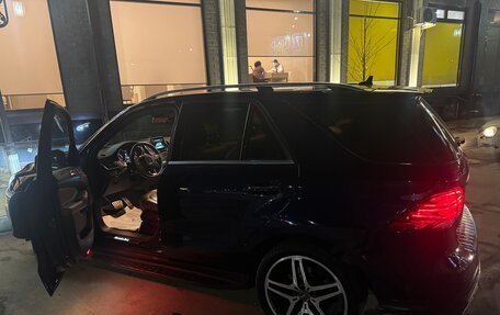 Mercedes-Benz GLE, 2015 год, 3 300 000 рублей, 3 фотография