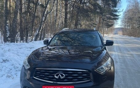 Infiniti FX II, 2011 год, 2 200 000 рублей, 2 фотография