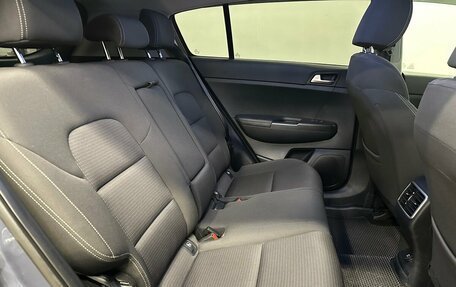 KIA Sportage IV рестайлинг, 2018 год, 1 899 000 рублей, 15 фотография