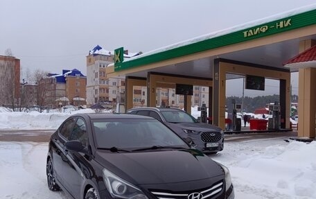 Hyundai Solaris II рестайлинг, 2015 год, 750 000 рублей, 3 фотография