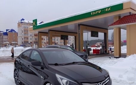 Hyundai Solaris II рестайлинг, 2015 год, 750 000 рублей, 2 фотография