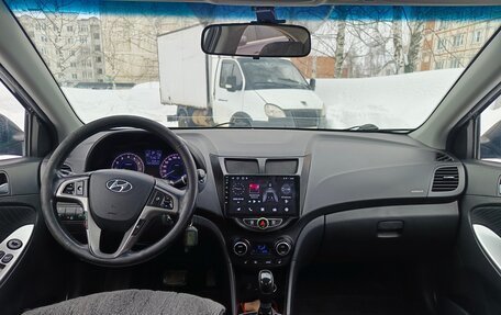 Hyundai Solaris II рестайлинг, 2015 год, 750 000 рублей, 14 фотография