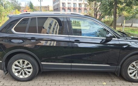 Volkswagen Tiguan II, 2021 год, 2 890 000 рублей, 2 фотография