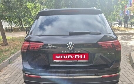 Volkswagen Tiguan II, 2021 год, 2 890 000 рублей, 4 фотография