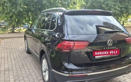 Volkswagen Tiguan II, 2021 год, 2 890 000 рублей, 5 фотография