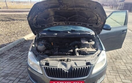 Skoda Fabia II, 2011 год, 530 000 рублей, 2 фотография
