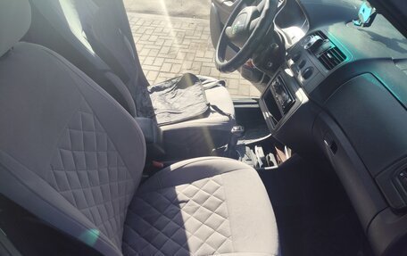 Skoda Fabia II, 2011 год, 530 000 рублей, 32 фотография