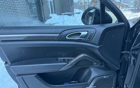 Porsche Cayenne III, 2010 год, 1 950 000 рублей, 25 фотография