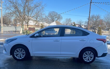 Hyundai Solaris II рестайлинг, 2021 год, 3 фотография