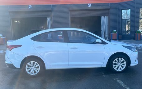 Hyundai Solaris II рестайлинг, 2021 год, 5 фотография