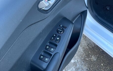 Hyundai Solaris II рестайлинг, 2021 год, 13 фотография