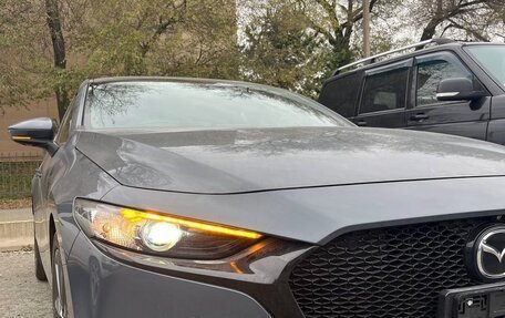 Mazda 3, 2020 год, 1 810 000 рублей, 24 фотография