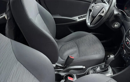 Hyundai Solaris II рестайлинг, 2015 год, 900 000 рублей, 5 фотография