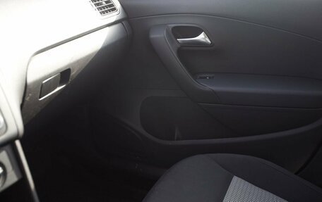 Volkswagen Polo VI (EU Market), 2012 год, 680 000 рублей, 15 фотография