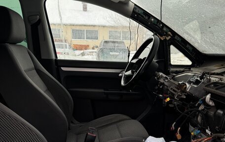 Volkswagen Touran III, 2005 год, 150 000 рублей, 11 фотография