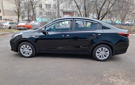 KIA Rio IV, 2017 год, 988 000 рублей, 6 фотография