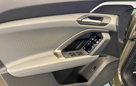 Audi Q5, 2025 год, 7 490 000 рублей, 17 фотография