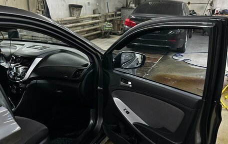 Hyundai Solaris II рестайлинг, 2013 год, 749 000 рублей, 15 фотография