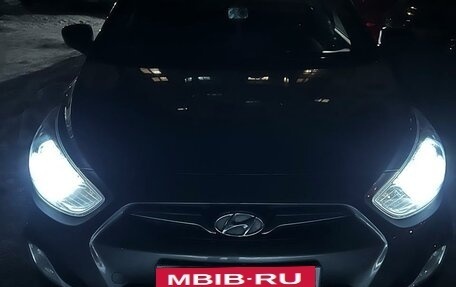 Hyundai Solaris II рестайлинг, 2013 год, 749 000 рублей, 20 фотография