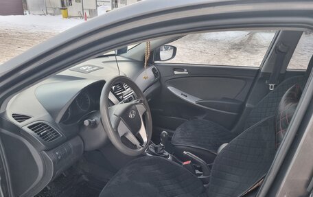 Hyundai Solaris II рестайлинг, 2013 год, 749 000 рублей, 34 фотография