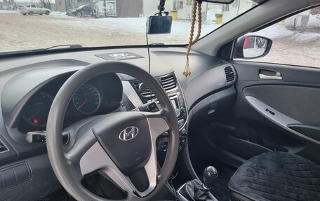 Hyundai Solaris II рестайлинг, 2013 год, 749 000 рублей, 35 фотография