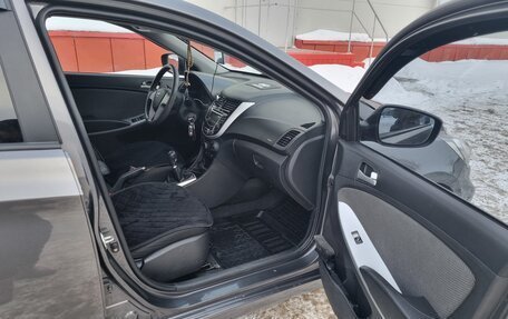 Hyundai Solaris II рестайлинг, 2013 год, 749 000 рублей, 39 фотография