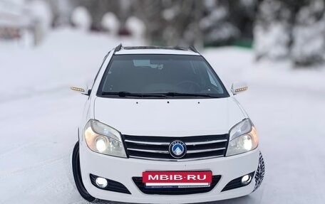 Geely MK Cross I, 2014 год, 500 000 рублей, 2 фотография