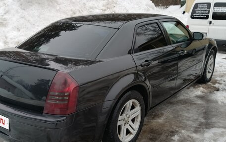 Chrysler 300C II, 2006 год, 1 200 000 рублей, 8 фотография