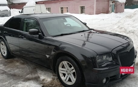 Chrysler 300C II, 2006 год, 1 200 000 рублей, 13 фотография