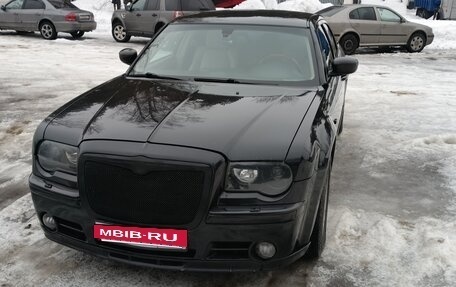 Chrysler 300C II, 2006 год, 1 200 000 рублей, 14 фотография