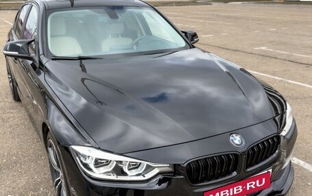 BMW 3 серия, 2018 год, 2 700 000 рублей, 14 фотография