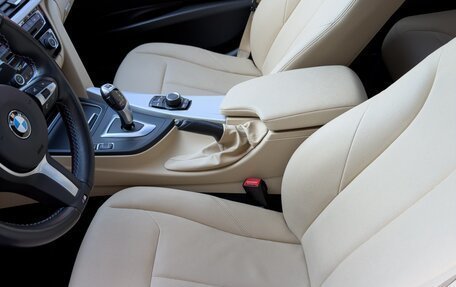 BMW 3 серия, 2018 год, 2 700 000 рублей, 26 фотография