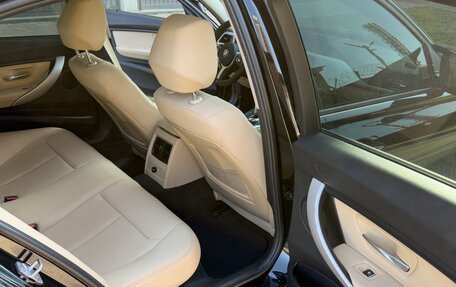 BMW 3 серия, 2018 год, 2 700 000 рублей, 31 фотография