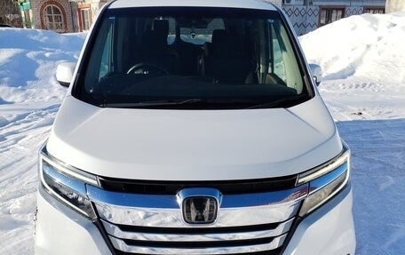 Honda Stepwgn IV, 2017 год, 2 080 000 рублей, 1 фотография