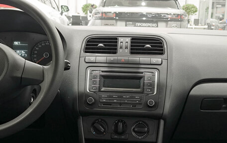 Volkswagen Polo VI (EU Market), 2015 год, 950 000 рублей, 18 фотография