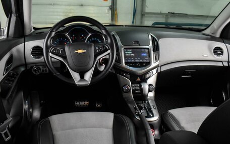 Chevrolet Cruze II, 2013 год, 834 000 рублей, 6 фотография