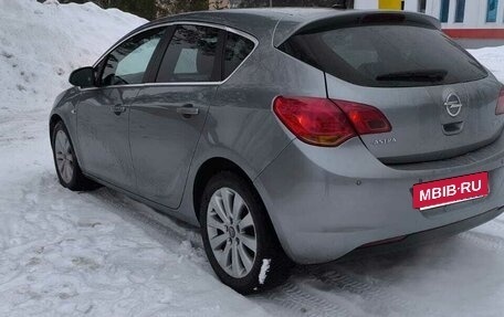 Opel Astra J, 2010 год, 530 000 рублей, 6 фотография