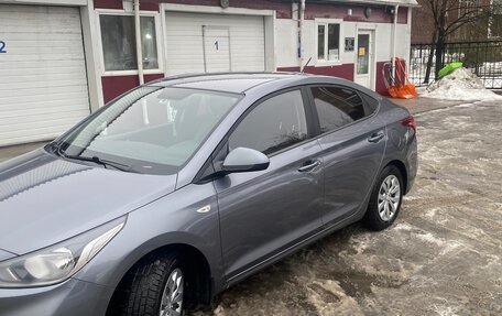 Hyundai Solaris II рестайлинг, 2020 год, 1 600 000 рублей, 3 фотография