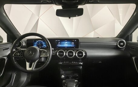 Mercedes-Benz A-Класс, 2019 год, 2 247 000 рублей, 13 фотография