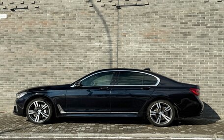 BMW 7 серия, 2016 год, 2 900 000 рублей, 3 фотография