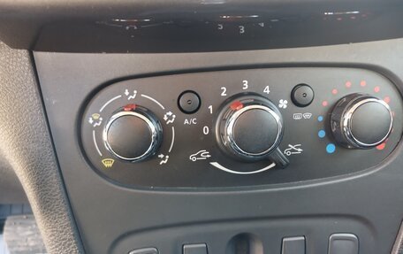 Renault Sandero II рестайлинг, 2020 год, 1 185 000 рублей, 16 фотография