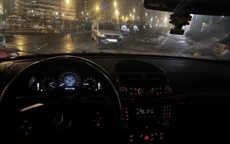 Mercedes-Benz E-Класс, 2003 год, 595 000 рублей, 10 фотография