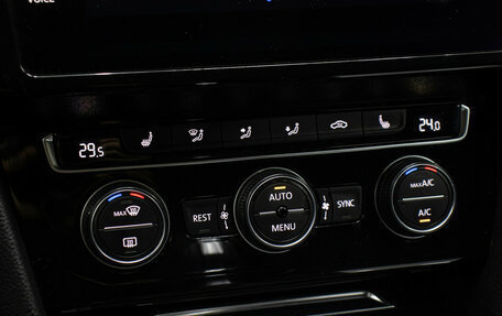 Volkswagen Passat B8 рестайлинг, 2019 год, 2 349 000 рублей, 18 фотография