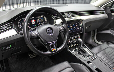 Volkswagen Passat B8 рестайлинг, 2019 год, 2 349 000 рублей, 16 фотография