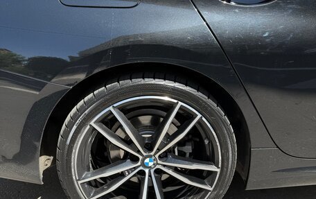 BMW 3 серия, 2019 год, 3 300 000 рублей, 13 фотография