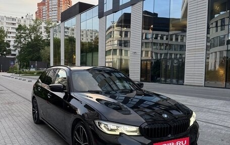 BMW 3 серия, 2019 год, 3 300 000 рублей, 3 фотография