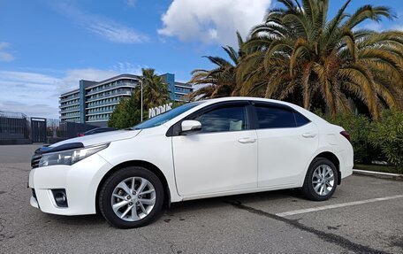 Toyota Corolla, 2014 год, 1 050 000 рублей, 2 фотография