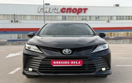 Toyota Camry, 2022 год, 3 997 000 рублей, 2 фотография
