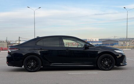 Toyota Camry, 2022 год, 3 997 000 рублей, 4 фотография