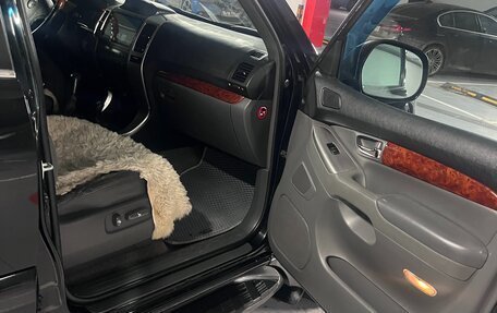 Toyota Land Cruiser Prado 120 рестайлинг, 2007 год, 2 190 000 рублей, 10 фотография